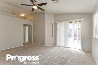 6737 W Greenland Ct in Tucson, AZ - Foto de edificio - Building Photo