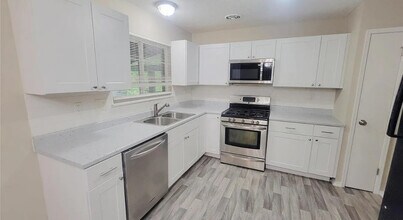 6543 Coventry Dr in Florissant, MO - Building Photo - Building Photo