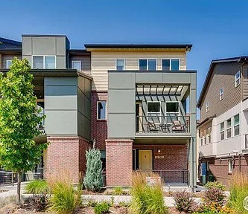11261 Central Ct in Broomfield, CO - Building Photo