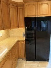 2439 Sharon Oaks Dr in Menlo Park, CA - Building Photo - Building Photo