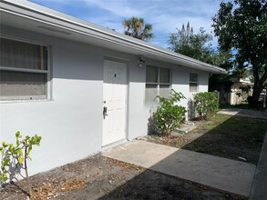 860 NW 6th Ave, Unit B in Pompano Beach, FL - Building Photo - Building Photo