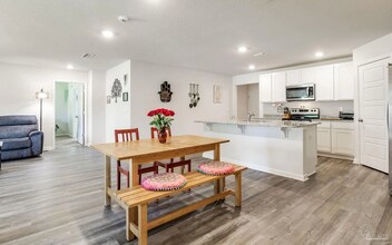 9768 MilleeLoop in Pensacola, FL - Building Photo - Building Photo