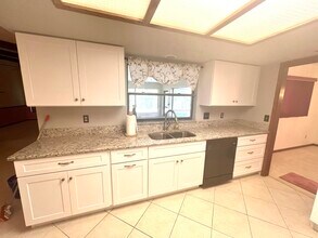 2239 Woodlawn Cir in Melbourne, FL - Building Photo - Building Photo