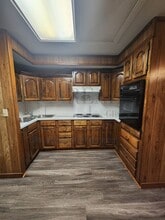 105B S Canadian Ave in Purcell, OK - Building Photo - Building Photo