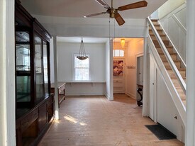 440 Ontario St in Toronto, ON - Building Photo