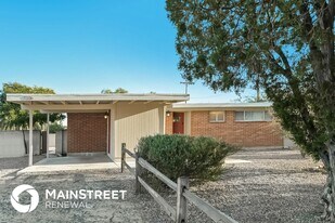 7306 E Pierce St in Tucson, AZ - Building Photo