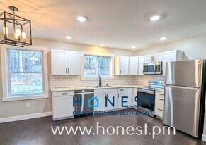 20 Lexi Ln in Gardiner, ME - Building Photo