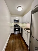 EAST 63 STREET in New York, NY - Foto de edificio - Building Photo