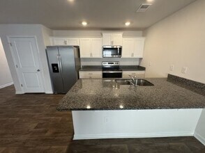 203 Oakmont Valley Trl in Seneca, SC - Building Photo - Building Photo