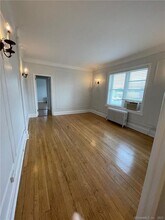 271 Greenwich Ave in Greenwich, CT - Building Photo - Building Photo