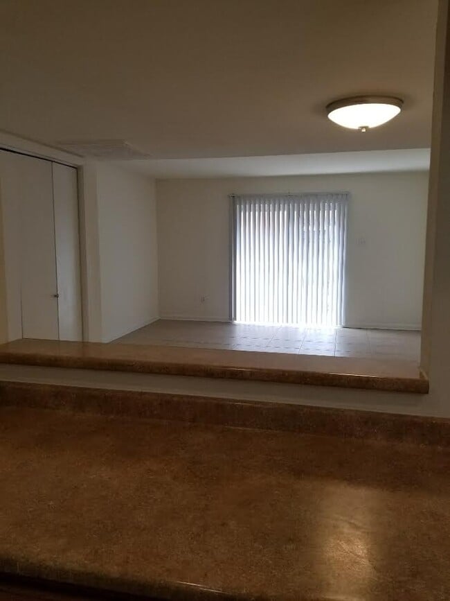 5106 W Esplanade Ave, Unit 5106 in Metairie, LA - Foto de edificio - Building Photo