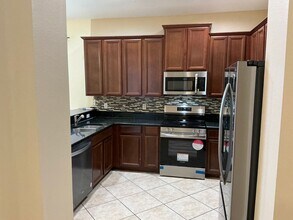 9121 Edenshire Cir in Orlando, FL - Building Photo - Building Photo