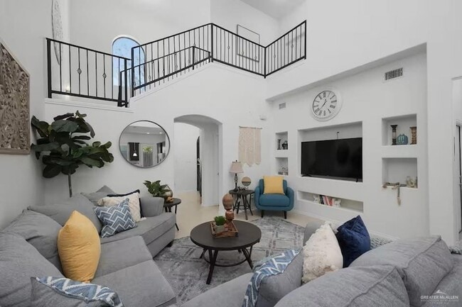 809 S 5th St in McAllen, TX - Building Photo - Building Photo