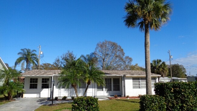 1550 5th Ct in Vero Beach, FL - Building Photo - Building Photo