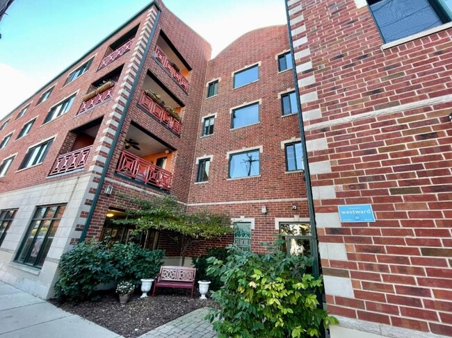 property at 2007 W Churchill St