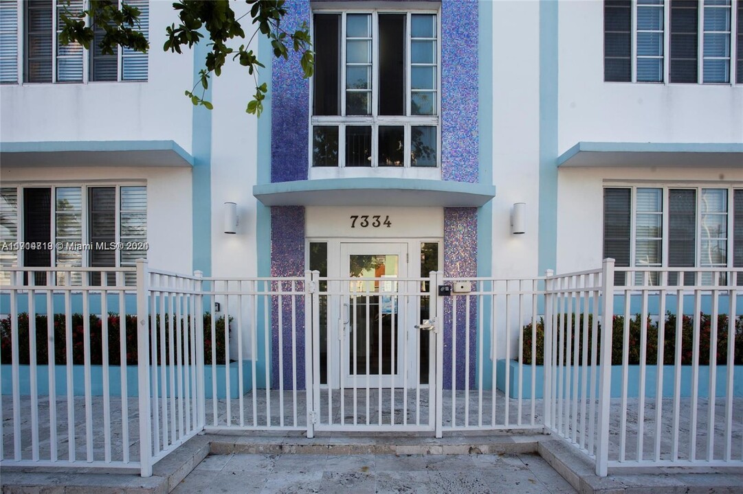 7334 Harding Ave in Miami, FL - Building Photo