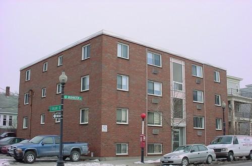 445 Washington St in Brighton, MA - Building Photo