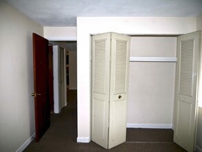 21 Myrtle St, Unit 5 in Malden, MA - Building Photo - Building Photo