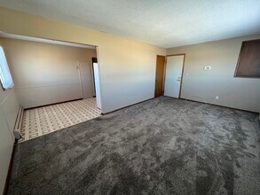 2216 18 1/2 Ave NW, Unit 1 in Rochester, MN - Building Photo - Building Photo