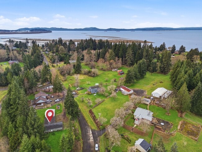 39842 Burnside Loop in Astoria, OR - Building Photo - Building Photo