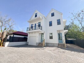 16 Nats Ct in Charleston, SC - Building Photo