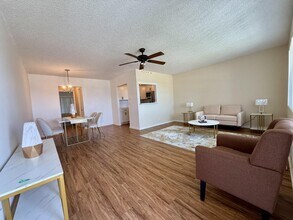 158 Easthampton G in West Palm Beach, FL - Building Photo - Building Photo