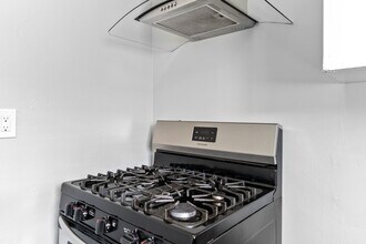 539 E 11th Street in Long Beach, CA - Foto de edificio - Interior Photo