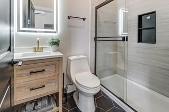 2455 W McMicken Ave in Cincinnati, OH - Building Photo - Building Photo