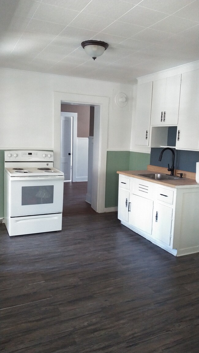 195 Main St, Unit 3