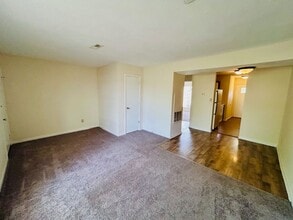 2016 Hobbs Rd SE in Huntsville, AL - Building Photo - Building Photo
