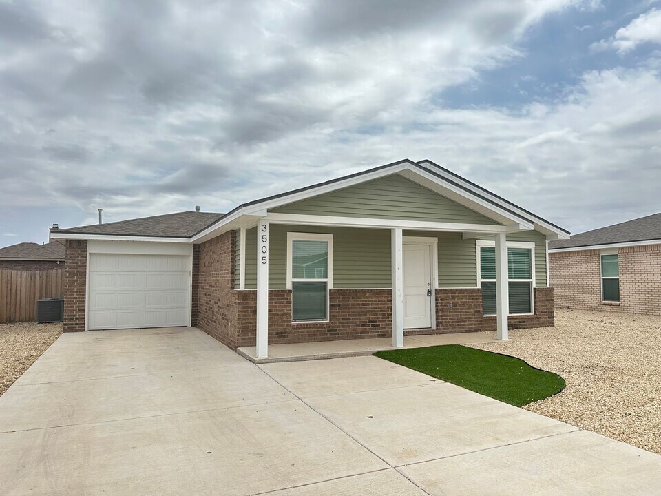 3505 Tiffin Ave in Lubbock, TX - Building Photo