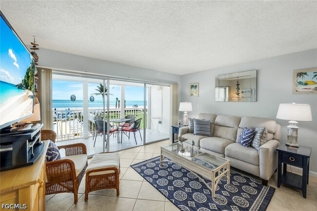 25840 Hickory Blvd, Unit 102 in Bonita Springs, FL - Foto de edificio - Building Photo