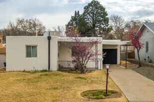 720 Carlisle Blvd SE in Albuquerque, NM - Building Photo