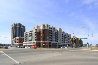 Hwy 7 & Verdale Crossing in Markham, ON - Building Photo - Building Photo
