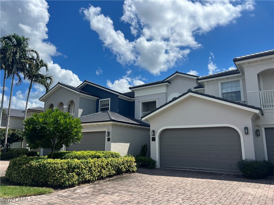 3535 Cherry Blossom Ct in Estero, FL - Building Photo