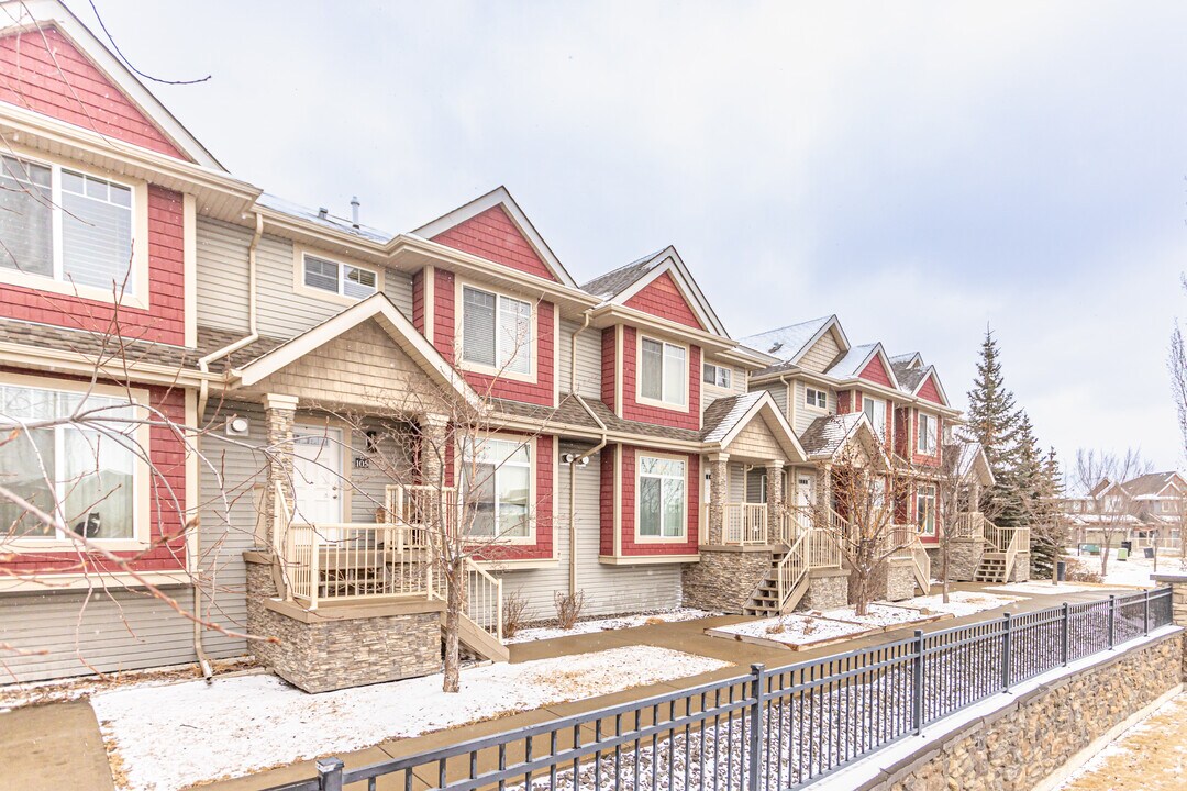 Callaghan Ravines in Edmonton, AB - Building Photo