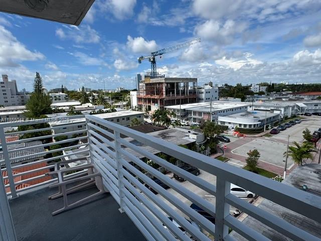 7800 Carlyle Ave in Miami Beach, FL - Building Photo