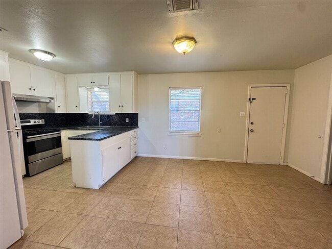 property at 2205 Farr St