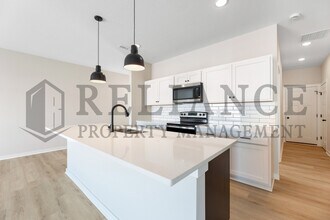 12422 Blanford St in Wichita, KS - Foto de edificio - Building Photo