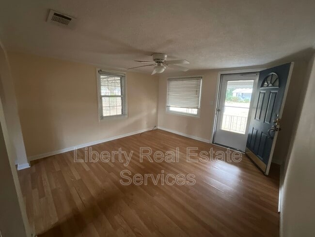 616 1st St in Hinesville, GA - Building Photo - Building Photo