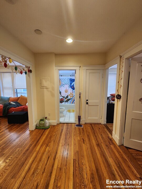158 Kelton St, Unit 248-3 in Boston, MA - Building Photo