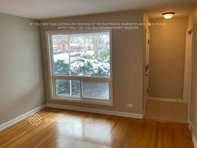 5240 Lee St in Skokie, IL - Foto de edificio - Building Photo