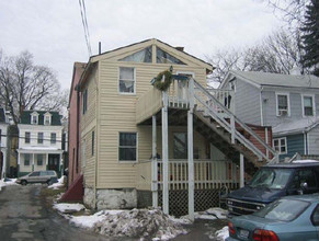 138 Montgomery St in Poughkeepsie, NY - Building Photo - Building Photo