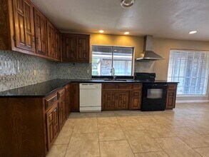 3101 Canterbury Dr in Plano, TX - Building Photo - Building Photo