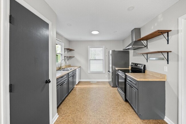 property at 194 Bob White Dr