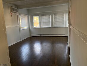 130 Lincoln Ave in Hawthorne, NJ - Building Photo - Building Photo