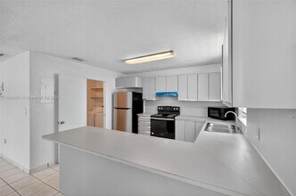 4782 NW Flagler Terrace in Miami, FL - Building Photo - Building Photo