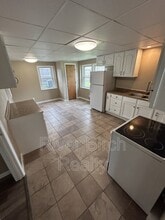 525 E Pine St in Springfield, IL - Building Photo - Building Photo