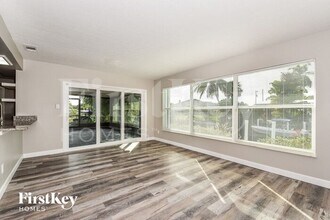 4419 N Gulf Cir in North Fort Myers, FL - Building Photo - Building Photo
