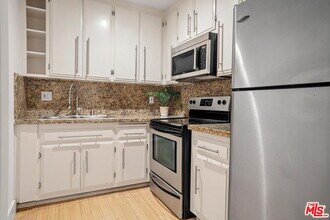 11959 Dorothy St in Los Angeles, CA - Building Photo - Building Photo